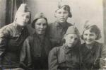 Федорова Антонина Ивановна, 1922 г.р. На фотографии во втором ряду третья слева, г. Саратов,1941г. 